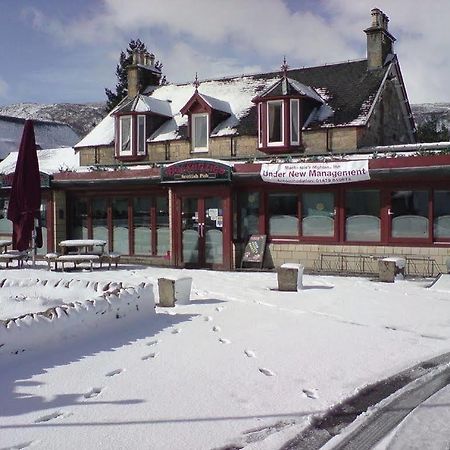 Mackenzies Highland Inn 阿维莫尔 外观 照片